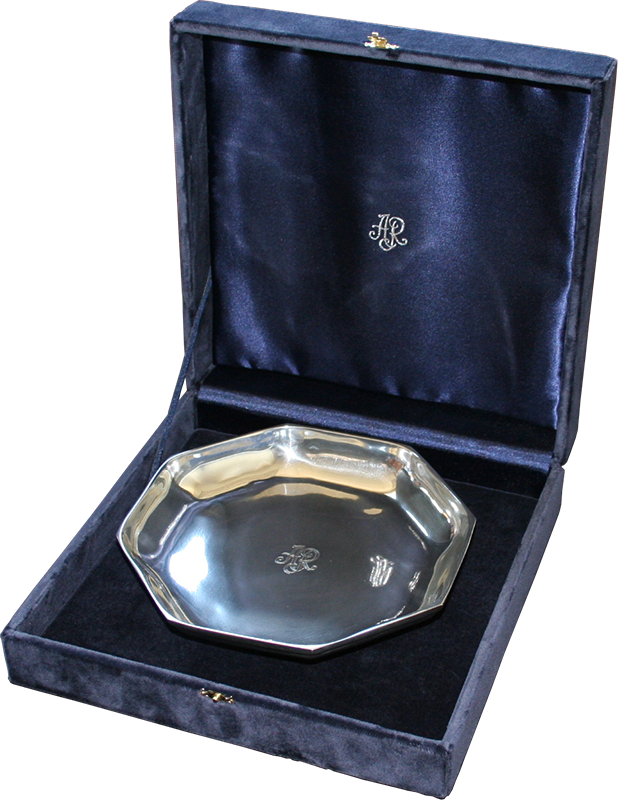 Salva oitavada com estojo